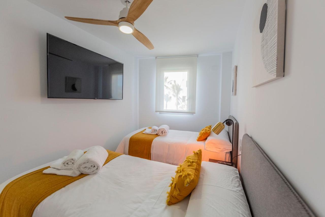 Homity Holidays - Playa Granada - Mar De Astrid Motril